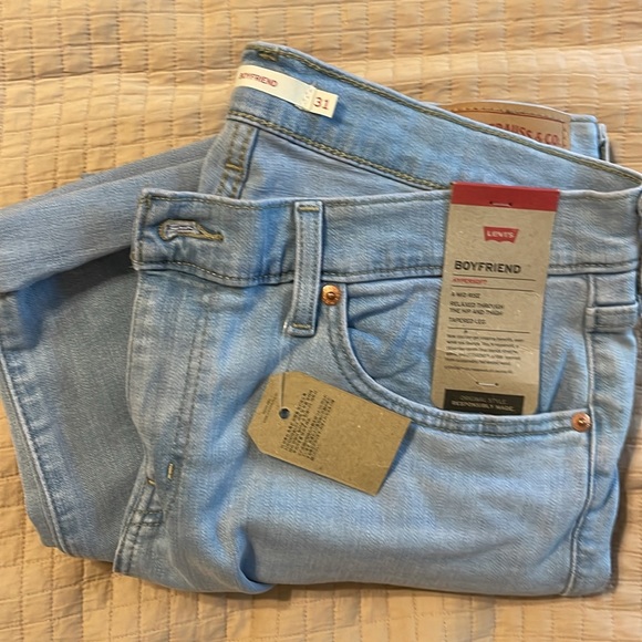 NWOT Levi's Women's Mid-Rise Stretch Boyfriend Tapered Leg Jeans Slate Era - Picture 3 of 4